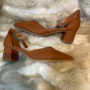 NWOT Pointed Block Heel Ankle Strap Pumps